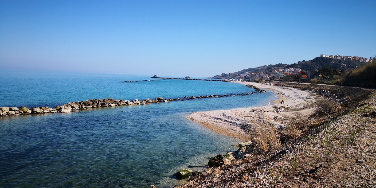 Fotografija Spiaggia di Punta Acquabella z ravna obala