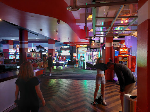 Bowling Alley «Bowlmor Times Square», reviews and photos, 222 W 44th St, New York, NY 10036, USA