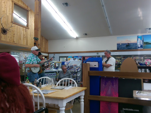 Grocery Store «Chelatchie Prairie General Store», reviews and photos, 42411 NE Yale Bridge Rd, Amboy, WA 98601, USA