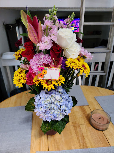 Florist «Artistic Flowers & Gifts», reviews and photos, 6821 Broadway, Denver, CO 80221, USA