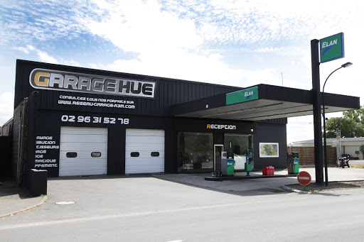 Photo 1 - Garage Hue