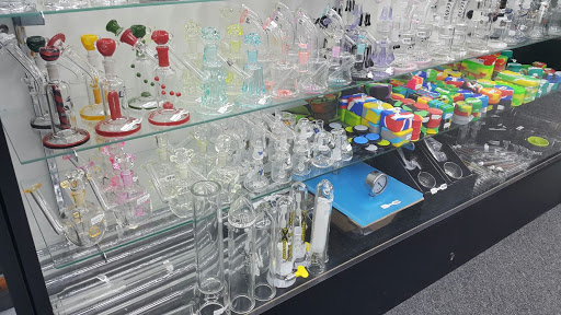 Tobacco Shop «Mr. SMOKE (smoke shop)», reviews and photos, 4347 Gunn Hwy, Tampa, FL 33618, USA