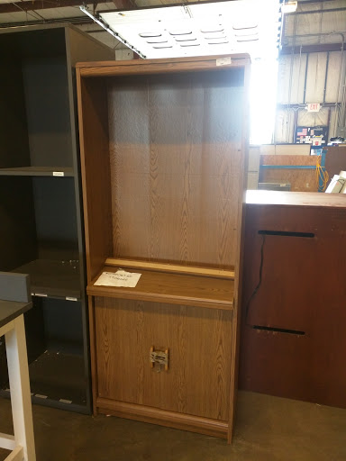 Used Furniture Store «U-M Property Disposition», reviews and photos, 3241 Baxter Rd, Ann Arbor, MI 48109, USA