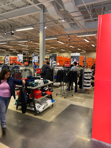 Sporting Goods Store «Nike Factory Store», reviews and photos, 1 Premium Outlet Blvd #699, Tinton Falls, NJ 07753, USA