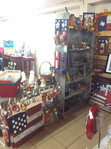 Antique Store «Levee Street Market Place», reviews and photos, 1001 Levee St, Vicksburg, MS 39183, USA