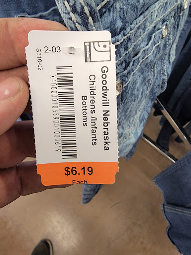Thrift Store «Goodwill Industries of Greater Nebraska Retail Store/Donation Center», reviews and photos, 2401 Plum Creek Pkwy, Lexington, NE 68850, USA