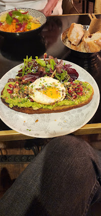 Avocado toast du Restaurant servant le petit-déjeuner Dupont Café Convention à Paris - n°6