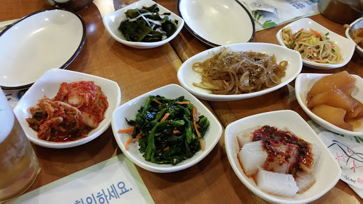 Moms Tofu House image