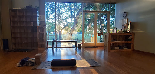 Yoga retreat center Springfield