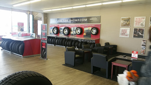 Tire Shop «Firestone Complete Auto Care», reviews and photos, 7575 Wornall Rd, Kansas City, MO 64114, USA