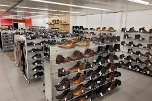 Tschümperlin Shoesource image