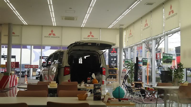 西日本三菱自動車販売 徳重店