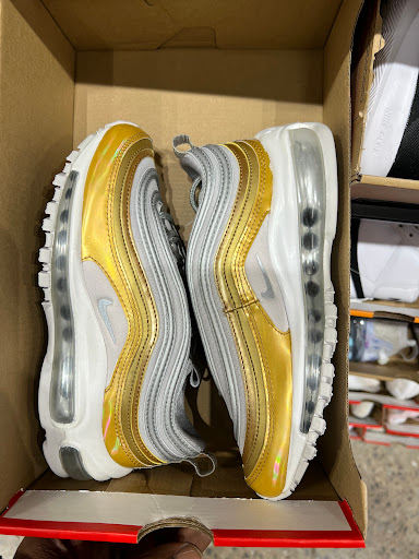 Sporting Goods Store «Nike Factory Store», reviews and photos, 8510 S Cottage Grove Ave, Chicago, IL 60619, USA