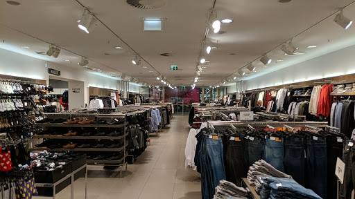 Stores to buy children's clothing Düsseldorf