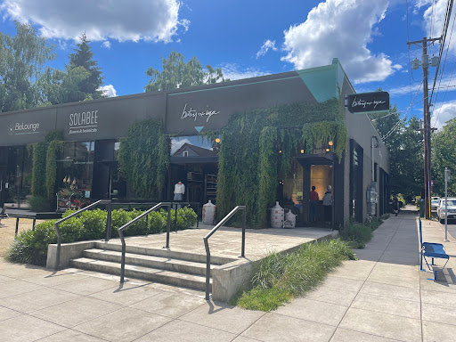 betsy & iya, 2403 NW Thurman St, Portland, OR 97210, USA, 