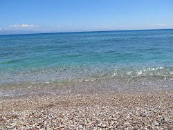 Paralia Elli'in fotoğrafı - rahatlamayı sevenler arasında popüler bir yer