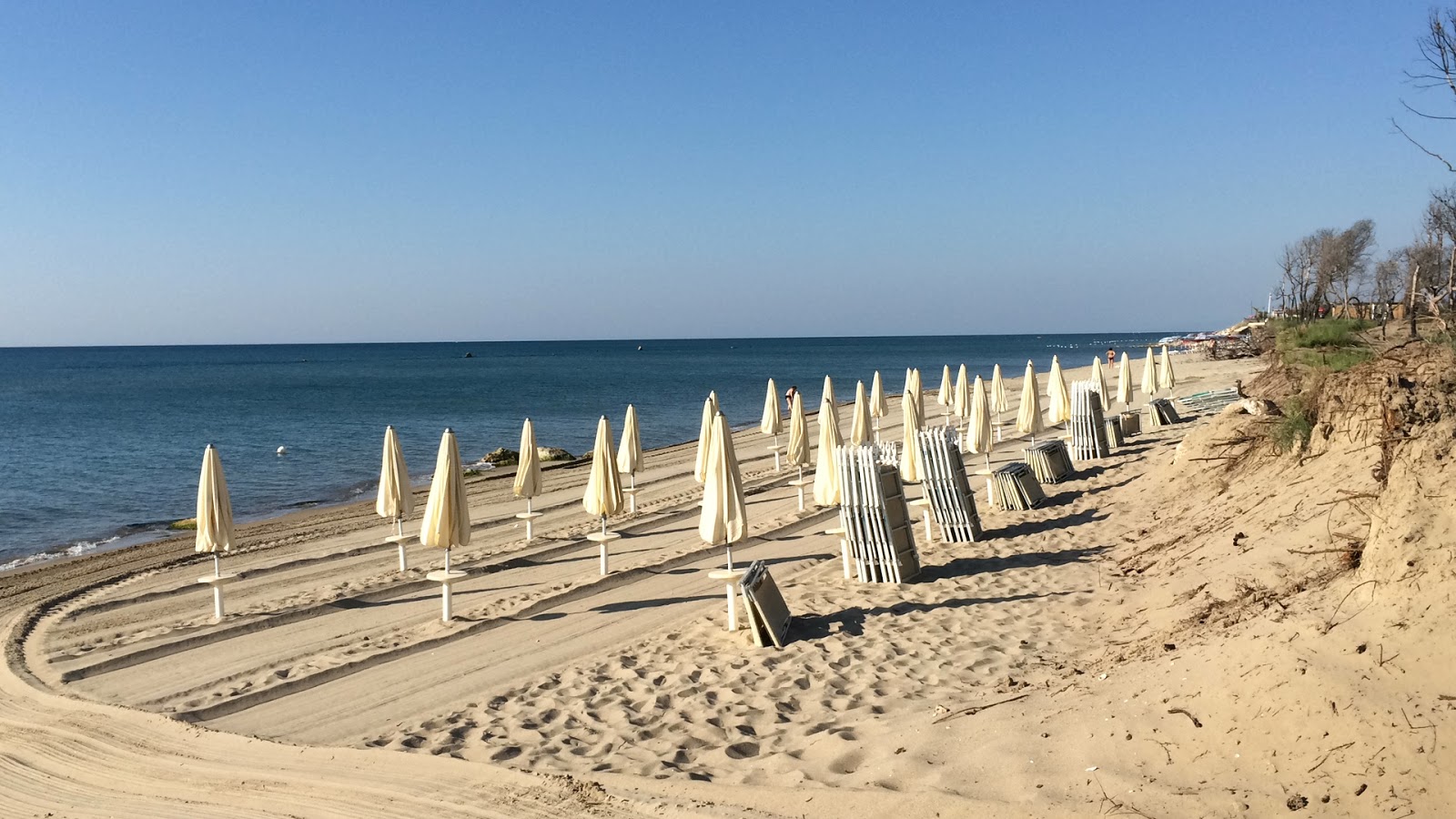 Foto van Metaponto Lido beach II met blauw water oppervlakte