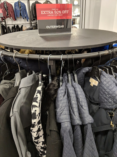 Department Store «Saks OFF 5TH», reviews and photos, 1675 Rockville Pike, Rockville, MD 20852, USA