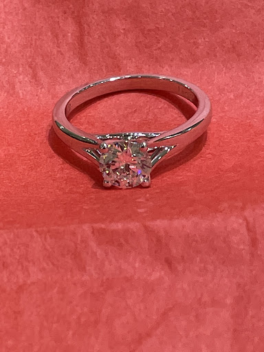 Jeweler «Benchmark Jewelers - The Parks at Arlington», reviews and photos, 3811 S Cooper St #1112, Arlington, TX 76015, USA