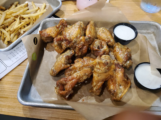 Chicken wings restaurant Chesapeake