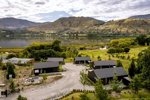 The Cottages at Lake Hayes, Queenstown image