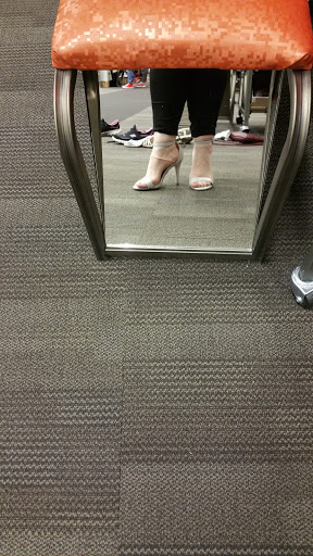 Shoe Store «DSW Designer Shoe Warehouse», reviews and photos, 2915 Harrison Ave NW, Olympia, WA 98502, USA