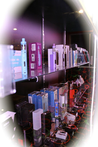Tobacco Shop «Climax Vape Smoke Hookah Shops», reviews and photos, 6336 University Blvd, Winter Park, FL 32792, USA