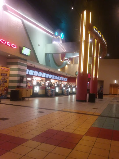Movie Theater «Regal Brooklyn Center Stadium 20», reviews and photos, 6420 N Camden Ave, Brooklyn Center, MN 55430, USA