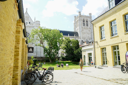 Office de Tourisme et des Congrès du Pays de Saint-Omer 7 Pl. Victor Hugo, 62500 Saint-Omer, France