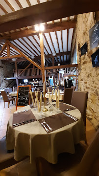 Atmosphère du Restaurant français La Grange de l'Abbaye restaurant du Golf à Château-Thierry - n°10