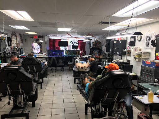 Island Tattoo & Piercings, 6600 Manatee Ave W, Bradenton, FL 34209, USA, 