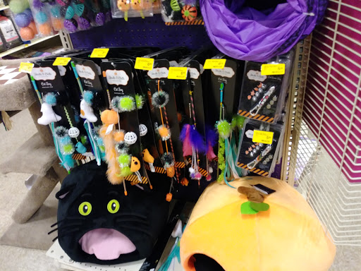 Pet Supply Store «PetSmart», reviews and photos, 1130 SE Everett Mall Way, Everett, WA 98208, USA