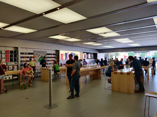 Computer Store «Apple Main Place», reviews and photos, 120 W Jefferson Ave, Naperville, IL 60540, USA