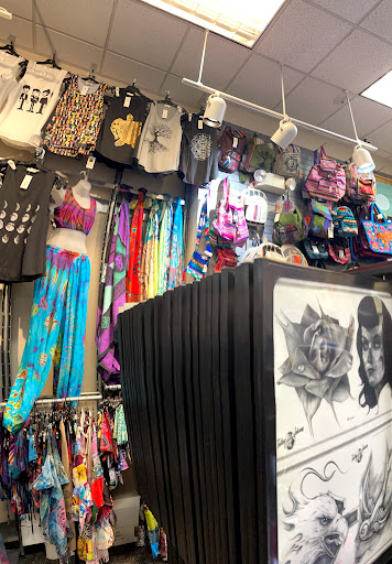 Body Piercing Shop «Body Jewelry Plus SC», reviews and photos, 2896 Southcenter Mall, Seattle, WA 98188, USA