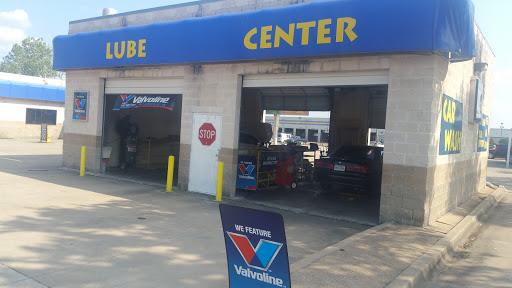 Car Wash «Flagship Car Wash & Lube Center», reviews and photos, 8040 Forest Ln, Dallas, TX 75243, USA