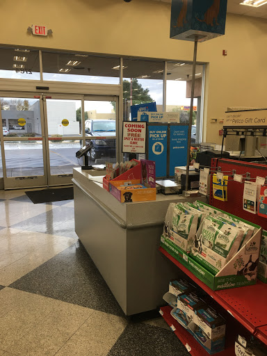 Pet Supply Store «Petco Animal Supplies», reviews and photos, 2784 W Peoria Ave, Phoenix, AZ 85029, USA