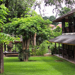 FridaFridayBoutiqueHotel (กาญจนบุรี)