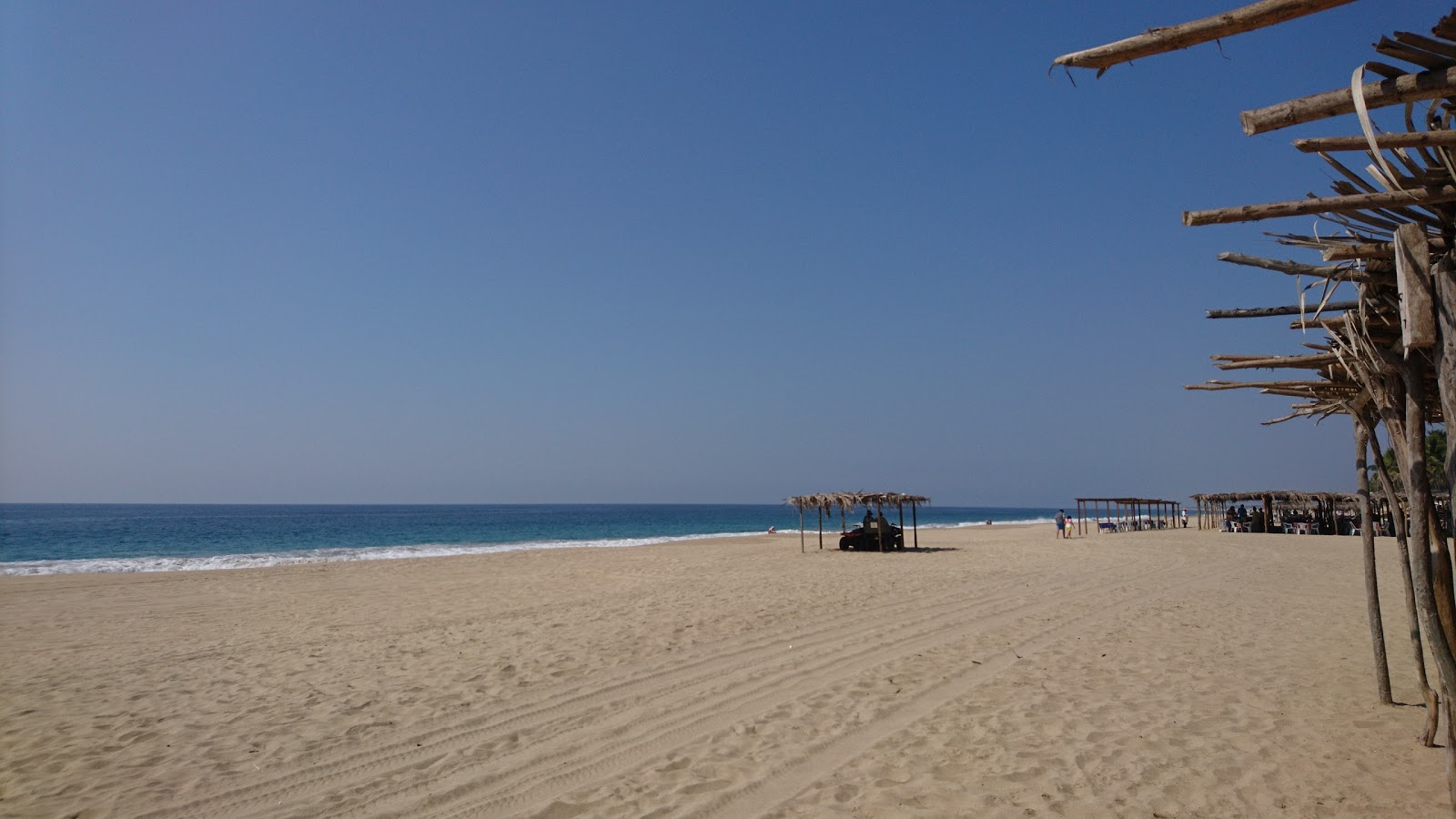 Playa Pie de La Cuesta'in fotoğrafı - rahatlamayı sevenler arasında popüler bir yer