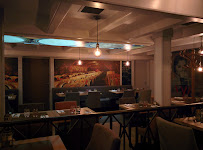 Atmosphère du Restaurant français La Taverne - Table de caractère - Chasseneuil-du-Poitou - n°13
