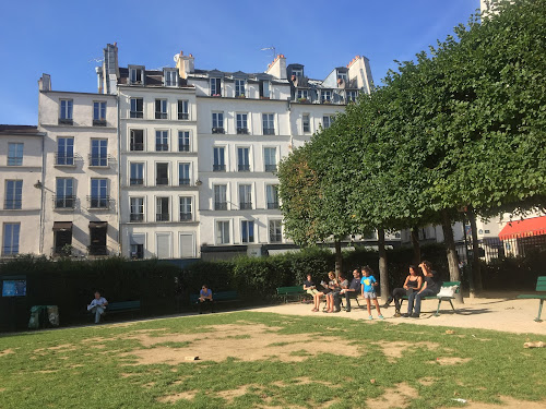 Parc de l'Hôtel Salé - Léonor Fini à Paris
