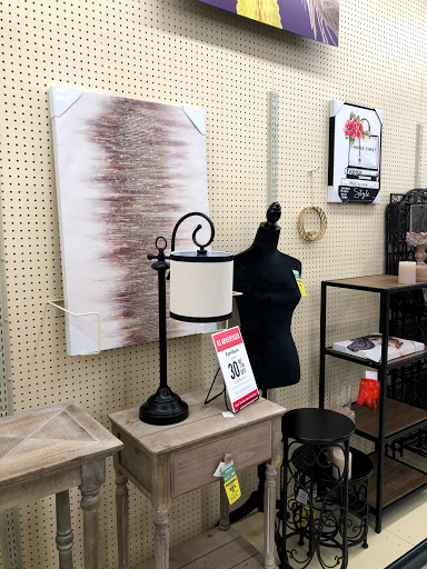 Craft Store «Hobby Lobby», reviews and photos, 290 Hawthorn Village Commons, Vernon Hills, IL 60061, USA