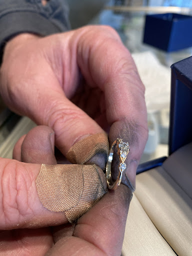 Jewelry Store «Design Jewelers», reviews and photos, 2420 Magowan Dr, Santa Rosa, CA 95405, USA