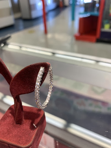 Check Cashing Service «Cash America Pawn», reviews and photos, 1712 W Vine St, Kissimmee, FL 34741, USA