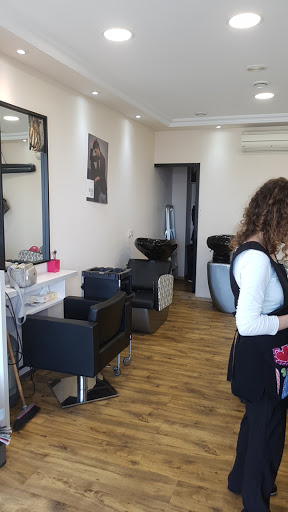 Mucha Peluquería Y Beauty en Vedra, A Coruña