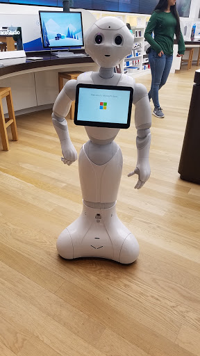 Computer Store «Microsoft Store - Roosevelt Field», reviews and photos, 630 Old Country Rd, Garden City, NY 11530, USA