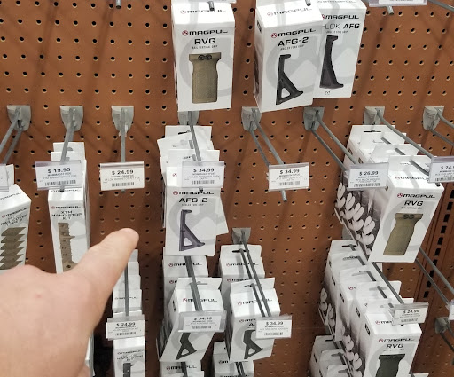 Fishing Store «Green Top Sporting Goods, Corporation.», reviews and photos, 10150 Lakeridge Pkwy, Ashland, VA 23005, USA