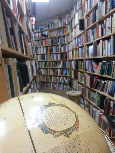 Used Book Store «Maxwells House of Books», reviews and photos
