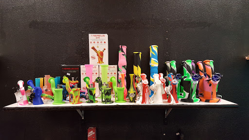 Tobacco Shop «Smoke depot», reviews and photos, 16148 NE Sandy Blvd, Portland, OR 97230, USA