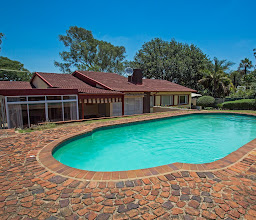 Chalet 2 Petunia photo
