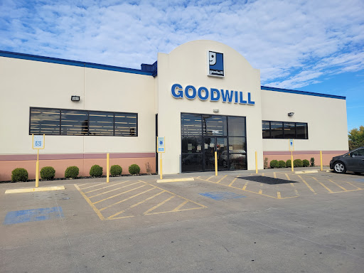 Goodwill Store and Donation Center (Joplin), 2102 N Rangeline Rd, Joplin, MO 64801, Thrift Store
